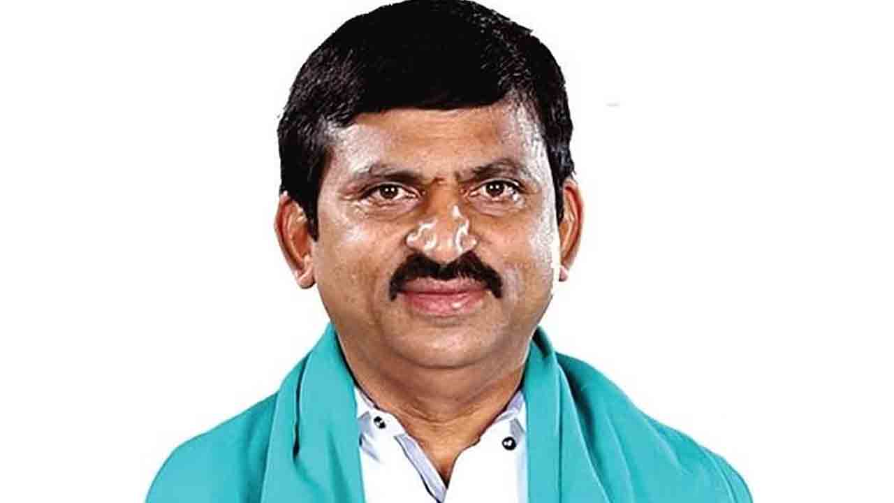 Ponguleti Srinivas Reddy | పొంగులేటి ఫస్ట్‌ మీటింగ్‌ డిజాస్టర్‌.. అసలే జనాలు రాలేదంటే.. లొల్లి పెట్టుకున్న కాంగ్రెస్‌ శ్రేణులు