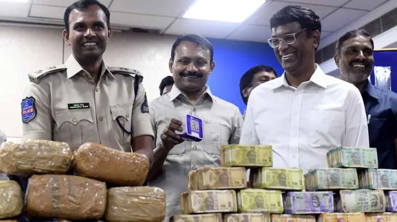 సీటీలో గంజాయి గ్యాంగ్‌ అరెస్ట్‌