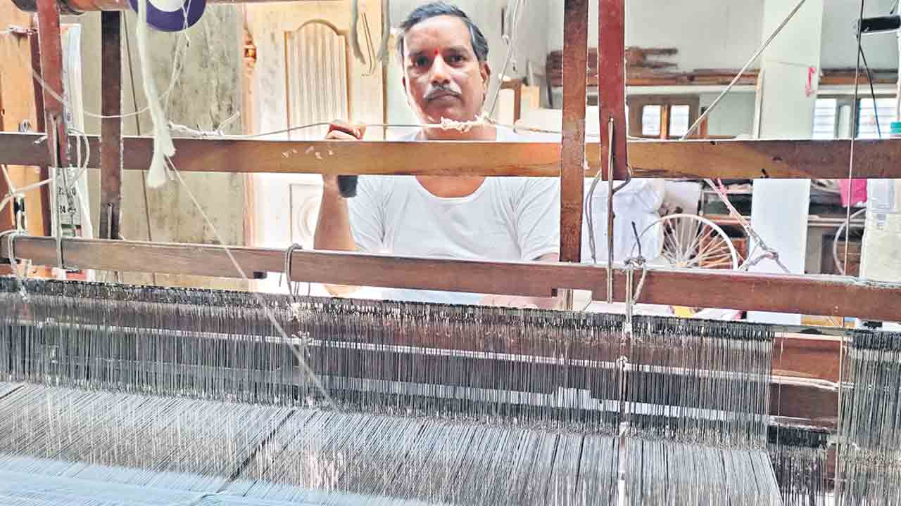 చేనేత.. ప్రగతి బాట