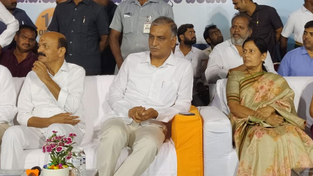 Minister Harish Rao | కాంగ్రెస్‌ అంటే దొంగరాత్రి కరెంటు.. బీఆర్‌ఎస్‌ అంటే 24 గంటల ఉచిత కరెంట్‌: మంత్రి హరీశ్‌ రావు