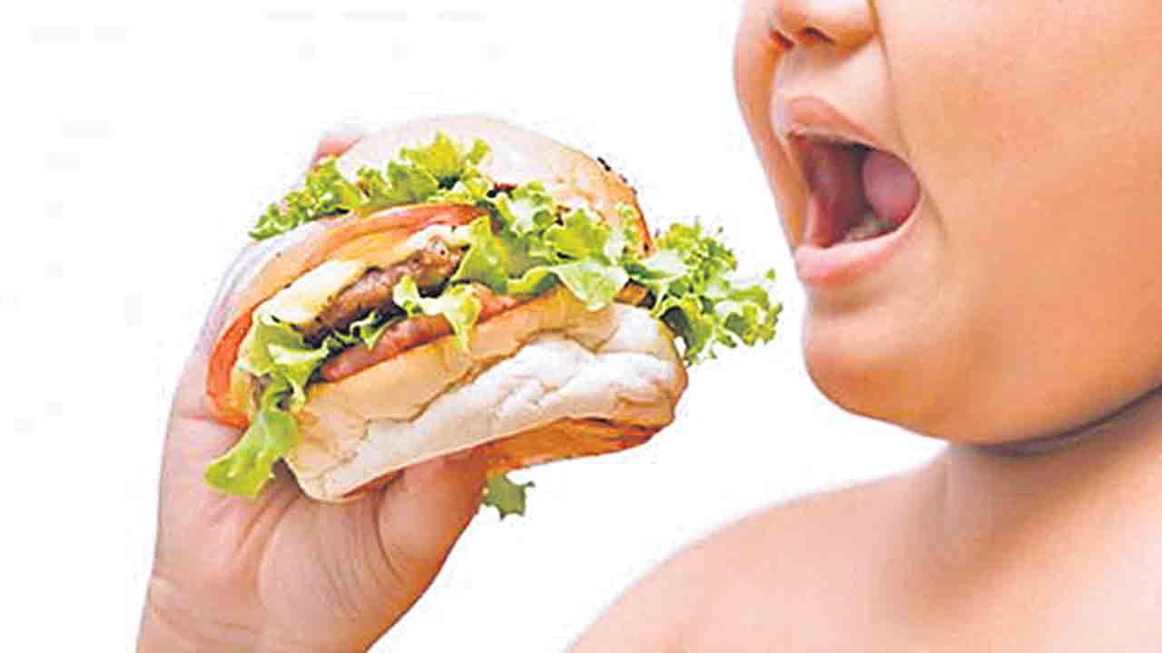 బరువెక్కుతున్న బాల్యం