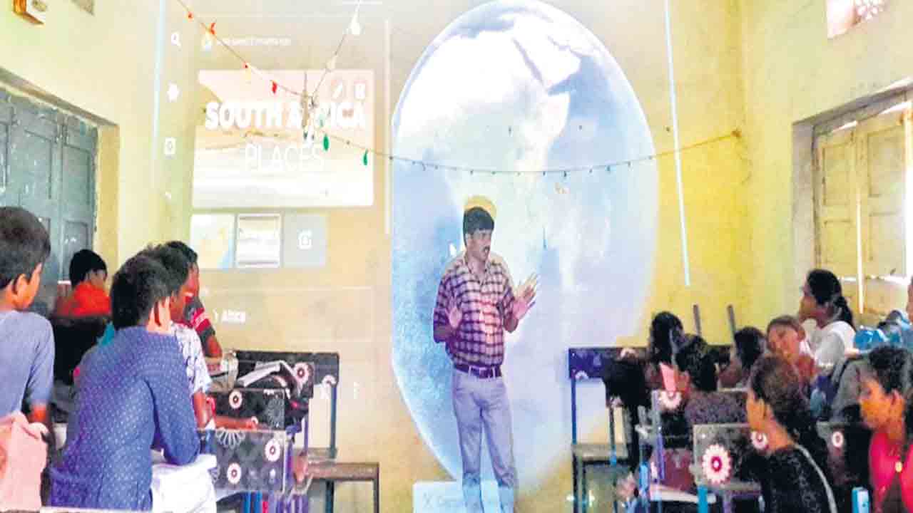 National best teachers |  అంకితభావానికి అవార్డు.. రెబ్బెనపల్లి, నిపాని పాఠశాలల హెచ్‌ఎంలకు పురస్కారం