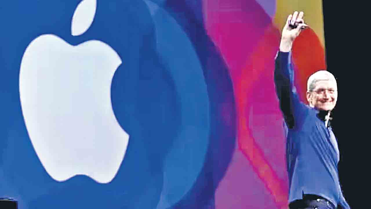 భారత్‌లో ఐఫోన్‌ అమ్మకాలతో యాపిల్‌కు రికార్డు ఆదాయం : టిమ్‌ కుక్‌