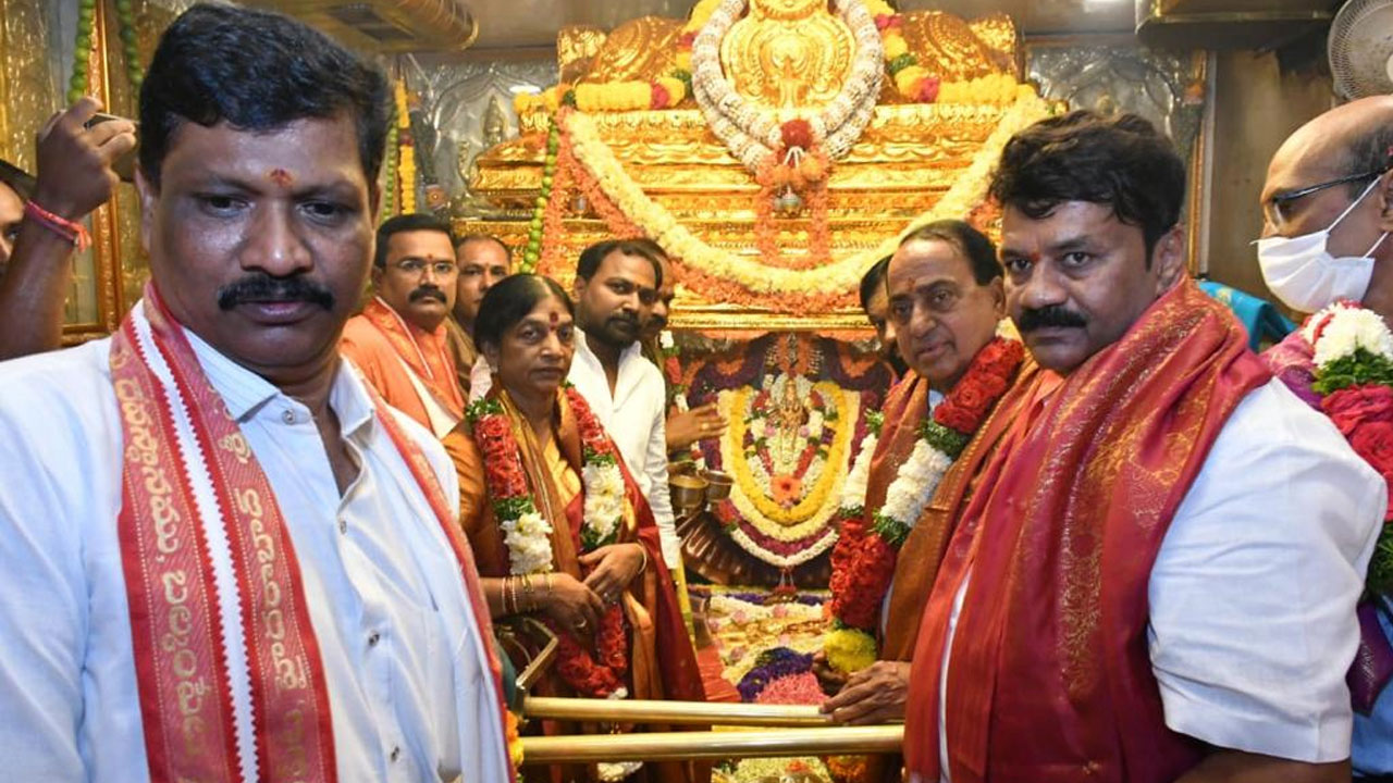 Minister Indrakaran Reddy | ఆలయాల అభివృద్ధికి కృషి చేస్తున్న ప్రభుత్వం: మంత్రి ఇంద్రకరణ్‌ రెడ్డి