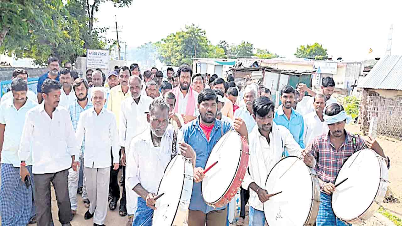 బోథ్‌ అభ్యర్థికి నీరా‘జనం’