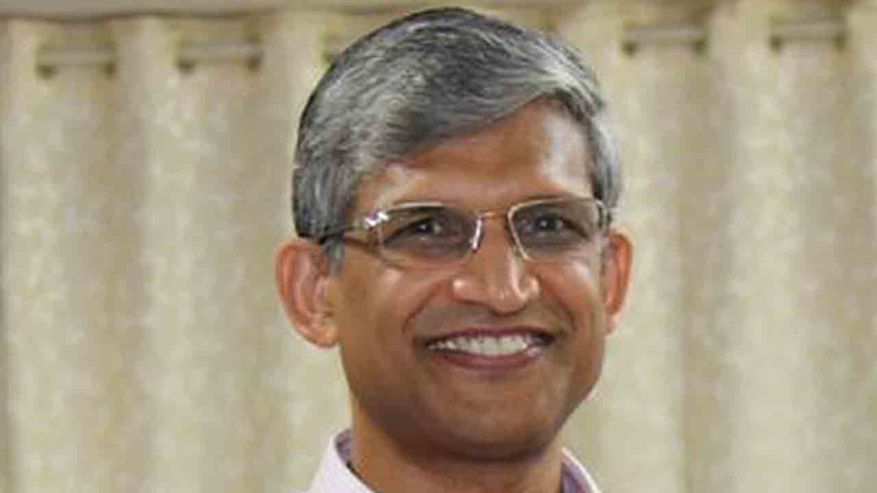 ఐఐపీఎస్‌ డైరెక్టర్‌పై కేంద్రం వేటు