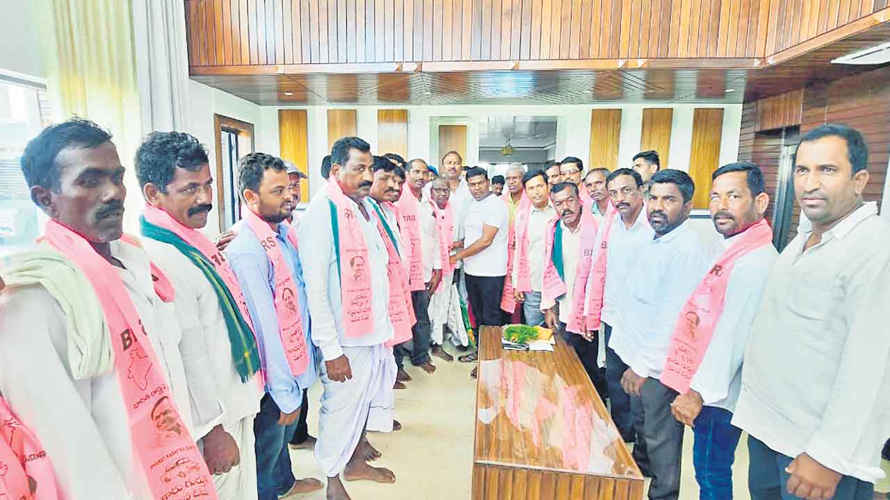 అవినీతి కాంగ్రెస్‌.. అబద్ధాల బీజేపీ