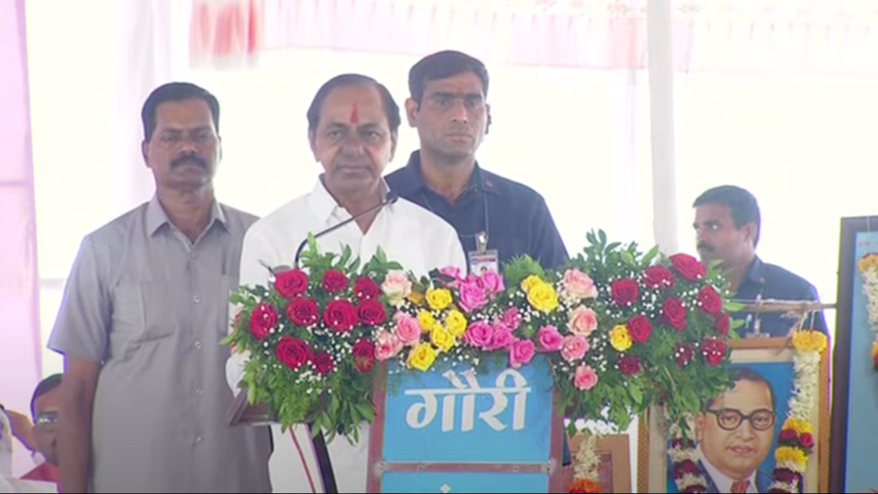 CM KCR | మ‌హారాష్ట్ర యుగ‌క‌వి అన్నాభావ్ సాఠేకు భార‌త‌ర‌త్న ఇవ్వాలి : సీఎం కేసీఆర్