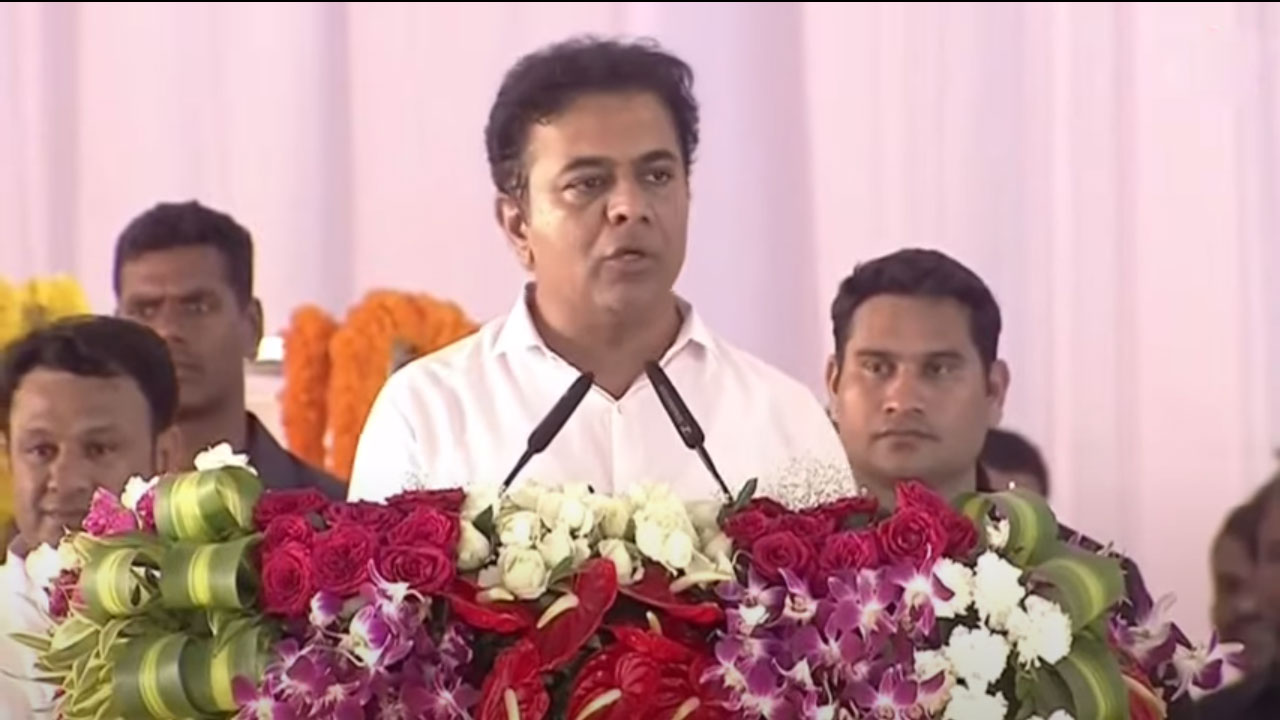 KTR | గ‌తంలో నెర్రెలు బారిన నేల‌, నెత్తురు కారిన నేల.. ఇప్పుడు ఎటు చూసినా ఆకుప‌చ్చ తెలంగాణ ఆవిష్కృతం : మంత్రి కేటీఆర్‌