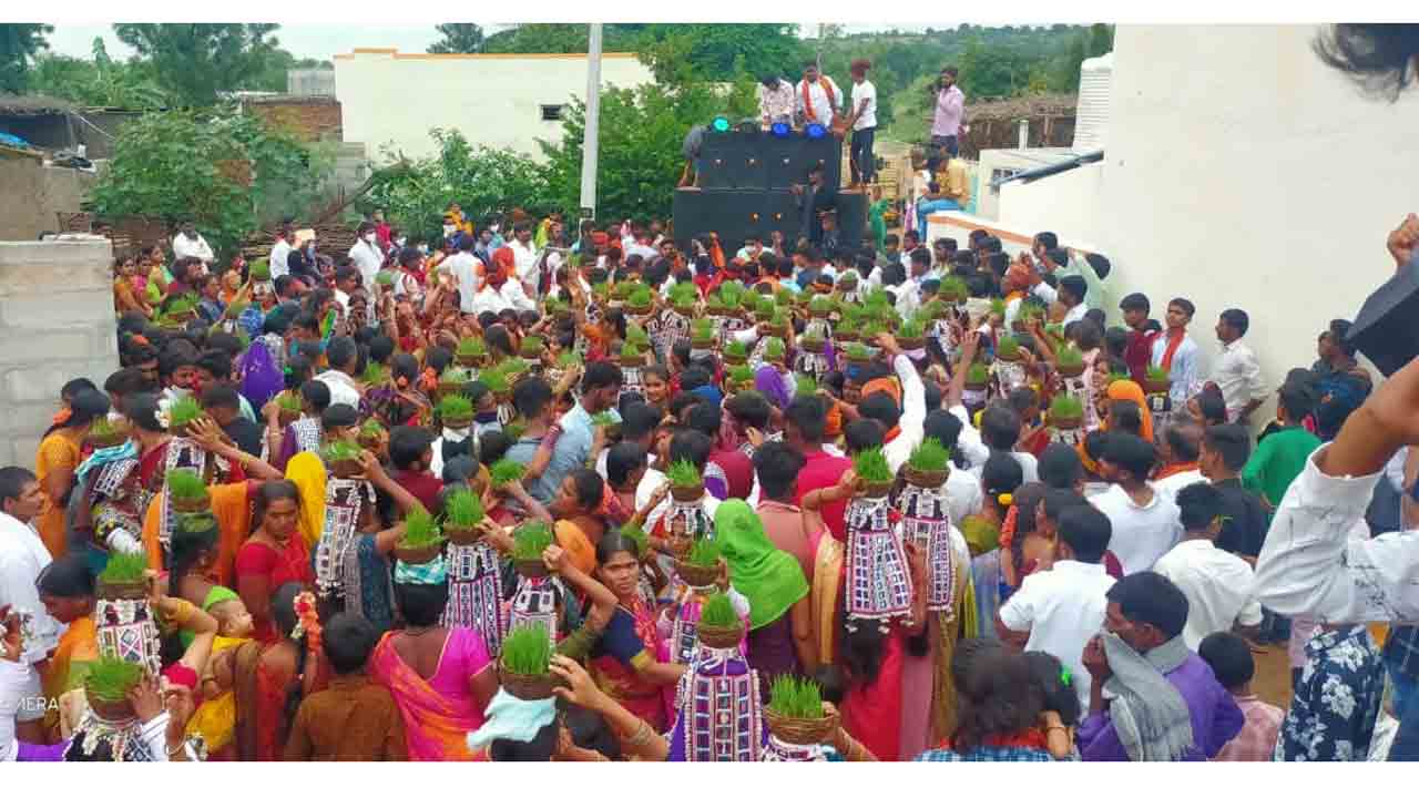 బంజారుల సంస్కృతికి ప్రతీక తీజ్‌ పండుగ