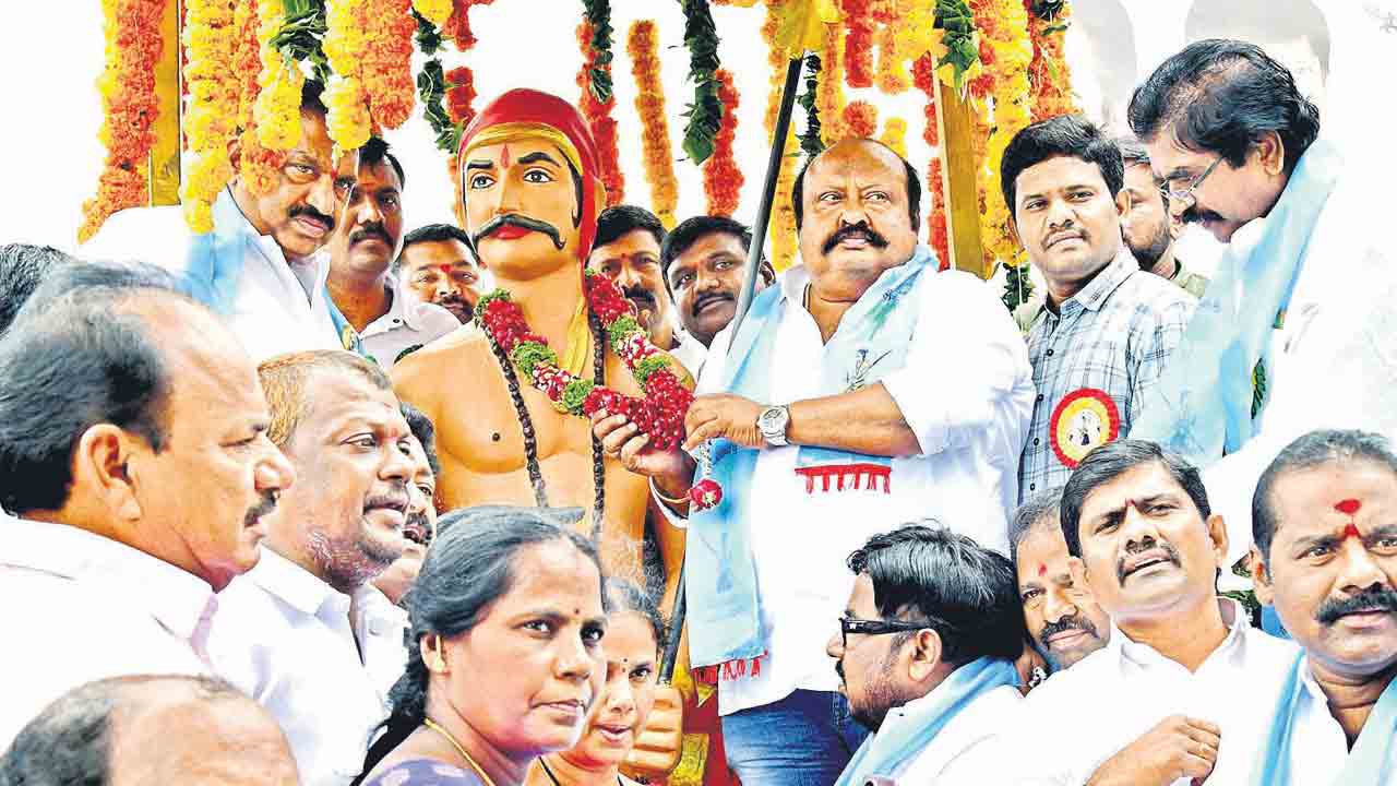 పోరాట యోధుడు పాపన్న