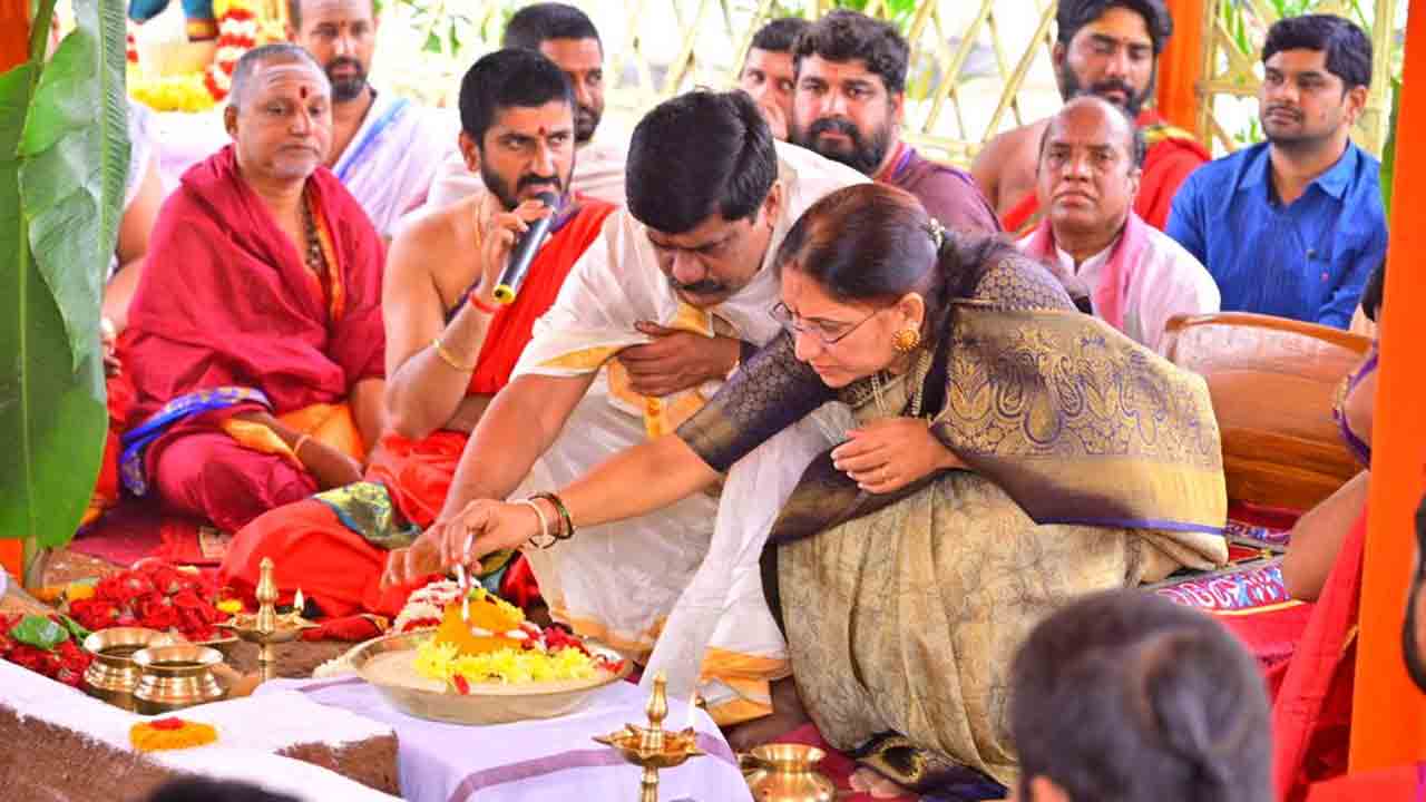 Minister Vemula Prashanthre