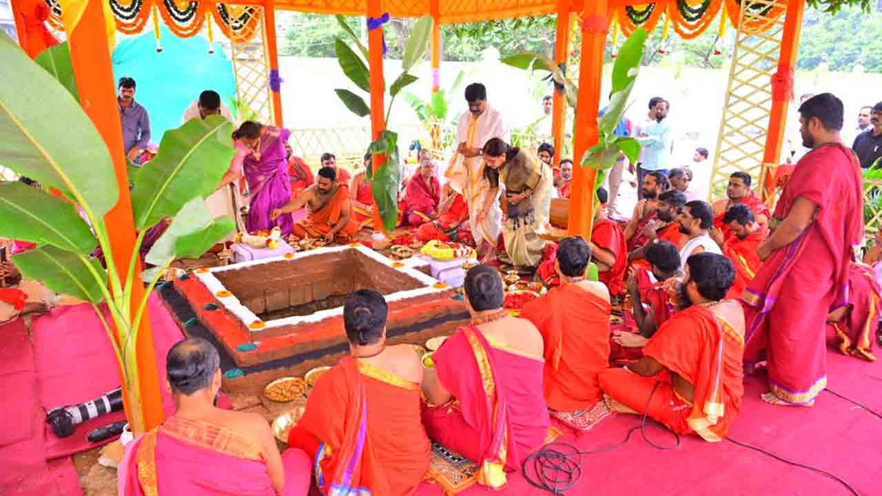 Minister Vemula3
