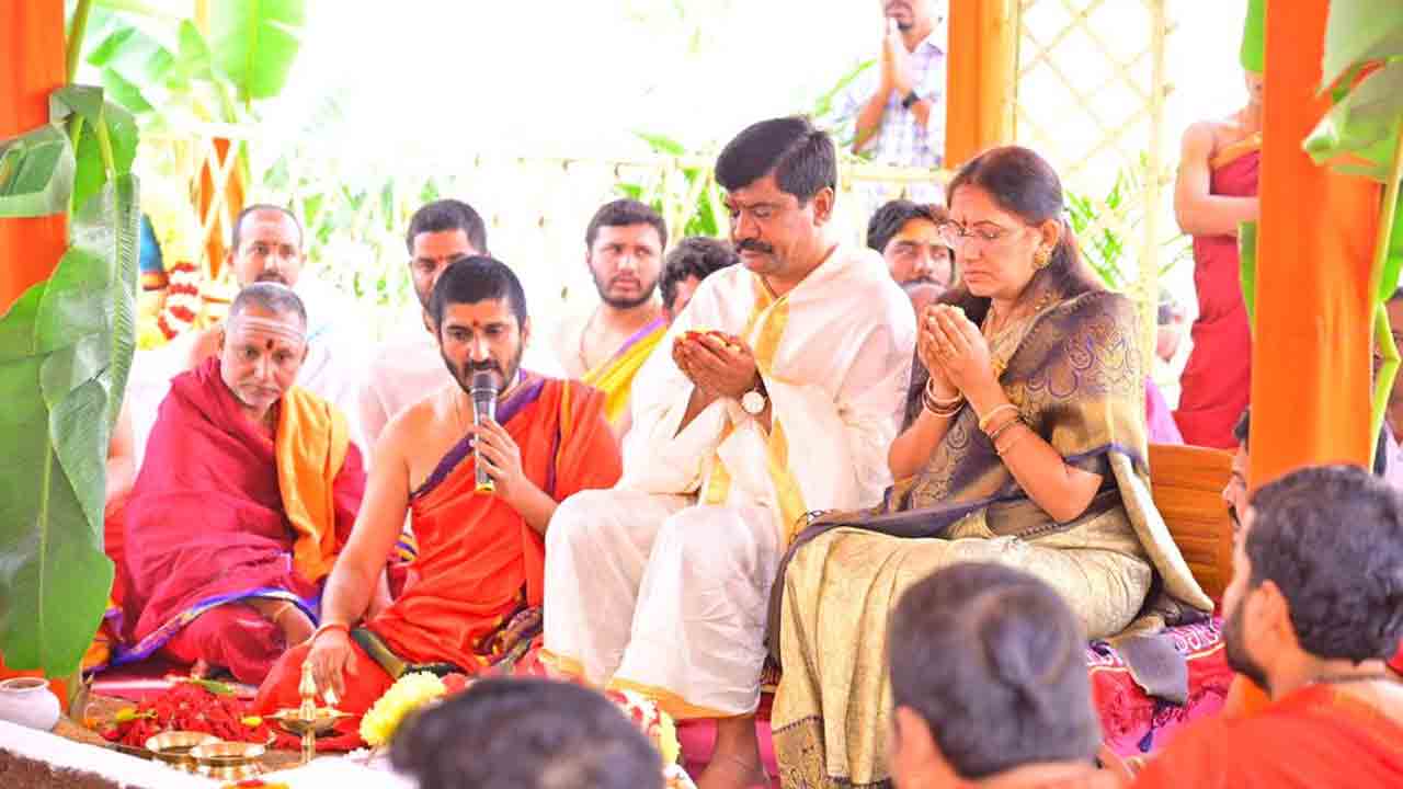 Secretariat | సచివాలయంలో నల్ల పోచమ్మ అమ్మవారి ప్రతిష్టాపన మహోత్సవం.. హాజరైన మంత్రి వేముల ప్రశాంత్‌రెడ్డి దంపతులు