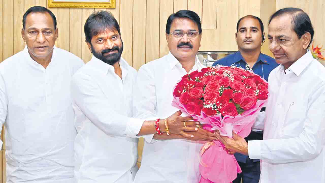 Ministers And Cm Kcr