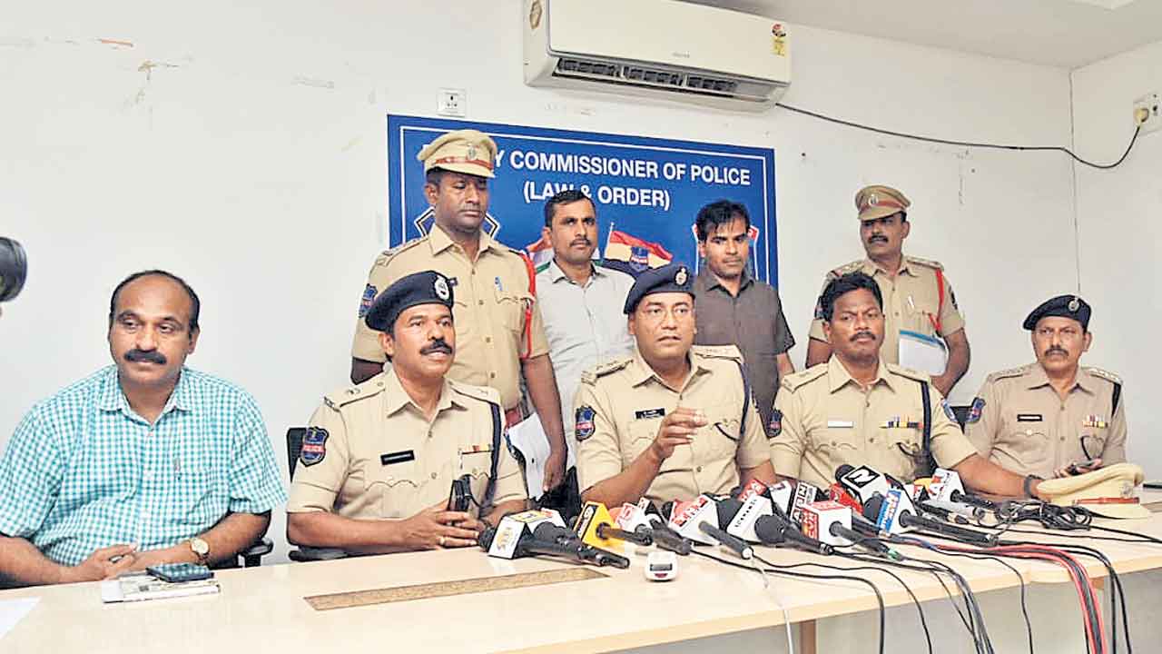 కక్ష పెంచుకొని.. కాల్చి చంపాడు