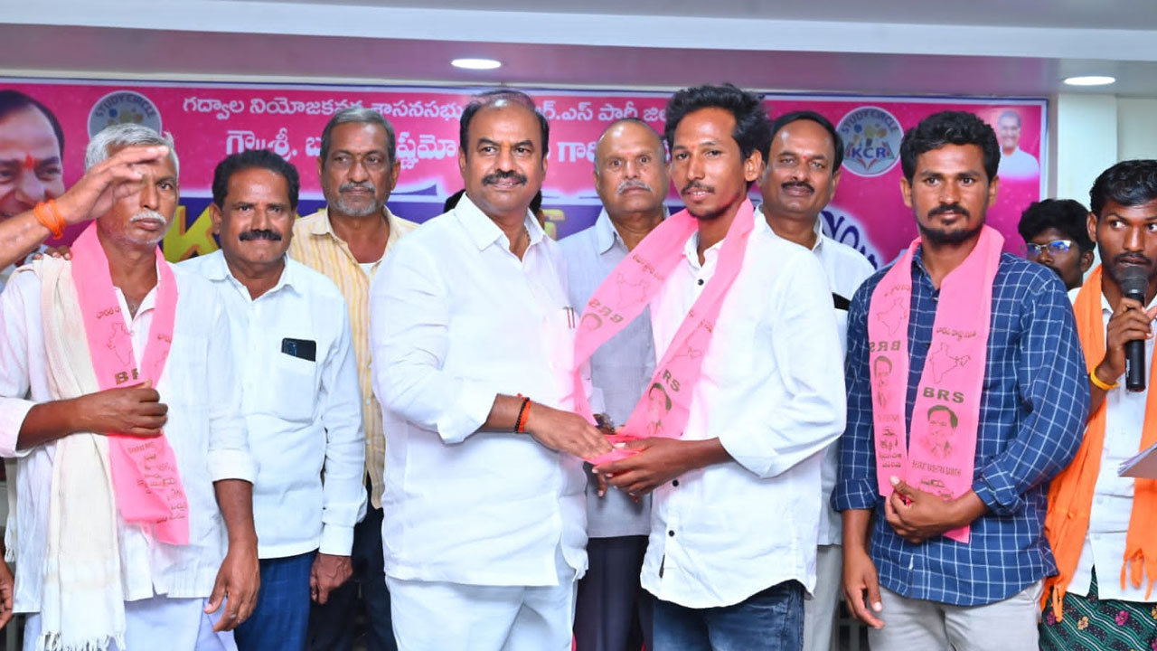 MLA Krishna Mohan Reddy | కార్యకర్తలకు అండగా బీఆర్‌ఎస్‌ : ఎమ్మెల్యే కృష్ణ మోహన్ రెడ్డి