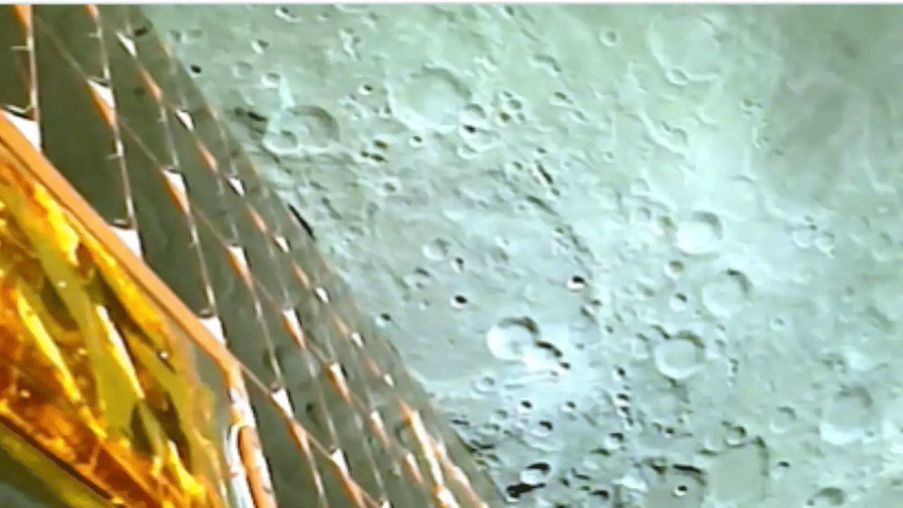 Opposition | చంద్ర‌యాన్-3 విజ‌యాన్ని త‌న ఘ‌న‌త‌గా చాటుకుంటున్న ప్ర‌ధాని : విప‌క్షాలు