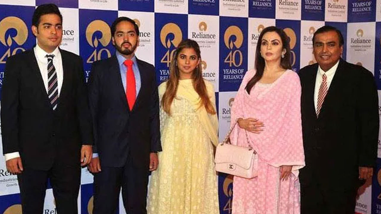 Reliance Industries: రిల‌య‌న్స్ బోర్డుకు నీతా అంబానీ రాజీనామా.. కారణమిదే!