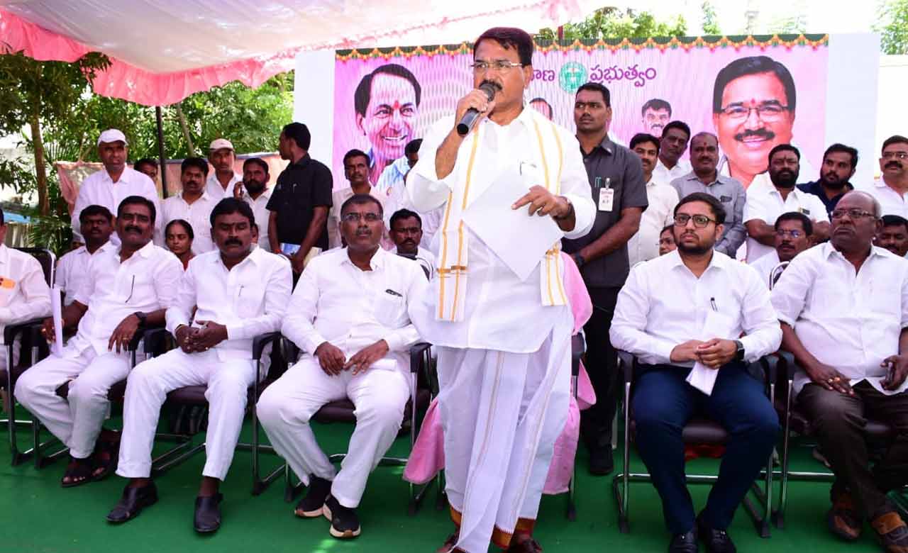 Minister Niranjan Reddy | పార్టీలకు అతీతంగా సంక్షేమ పథకాల అమలు : మంత్రి నిరంజన్‌రెడ్డి