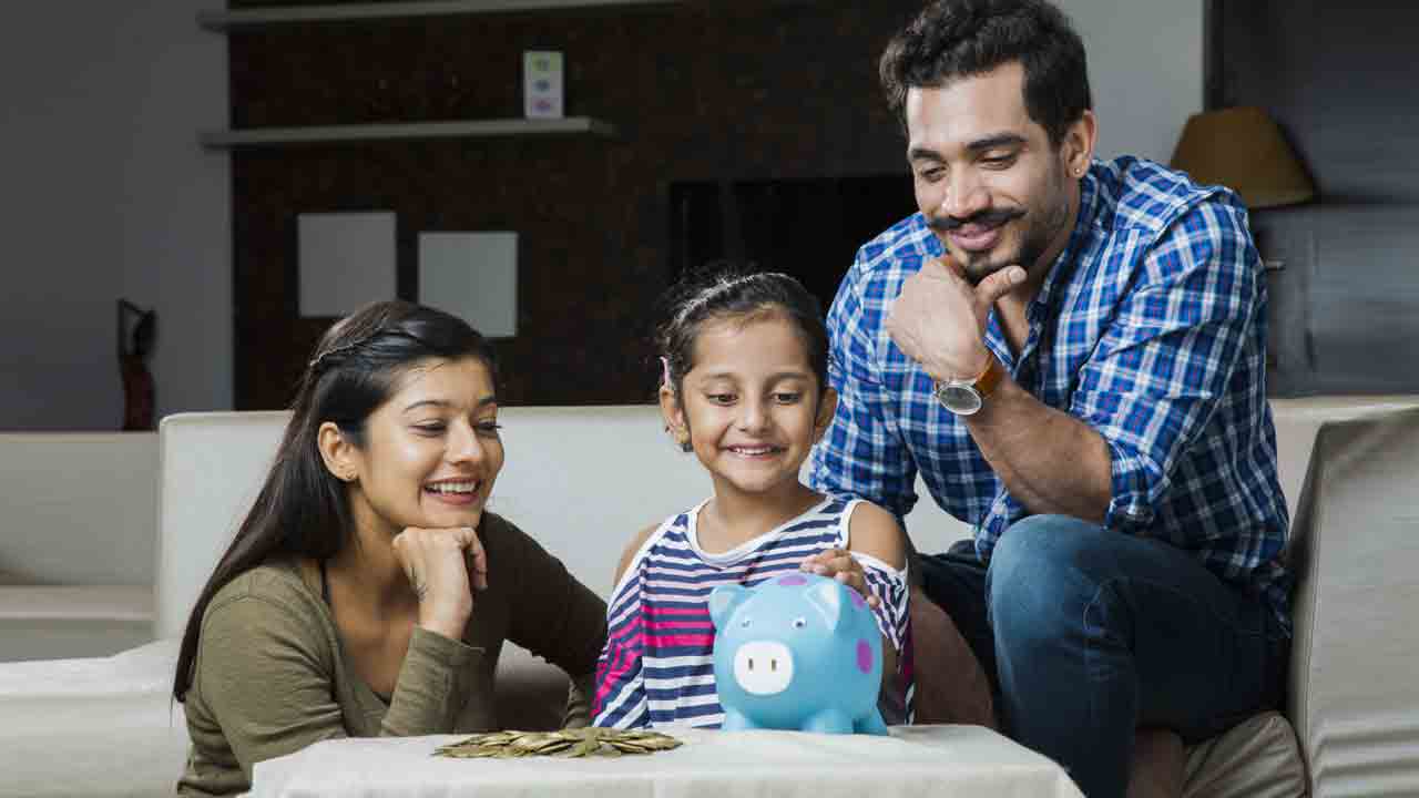 Personal Finance | మీ పిల్లలకు మంచి చదువులు చెప్పించడం ఎంత ముఖ్యమో.. మీరు ఎంత సంపాదిస్తున్నారు.. ఎంత ఖర్చు చేస్తున్నారో చెప్పడం కూడా అంతే అవసరం!