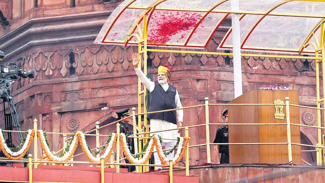 మళ్లీ గెలిస్తే.. వచ్చే ఏడాదీ ఎర్రకోటలో ప్రసంగిస్తా..