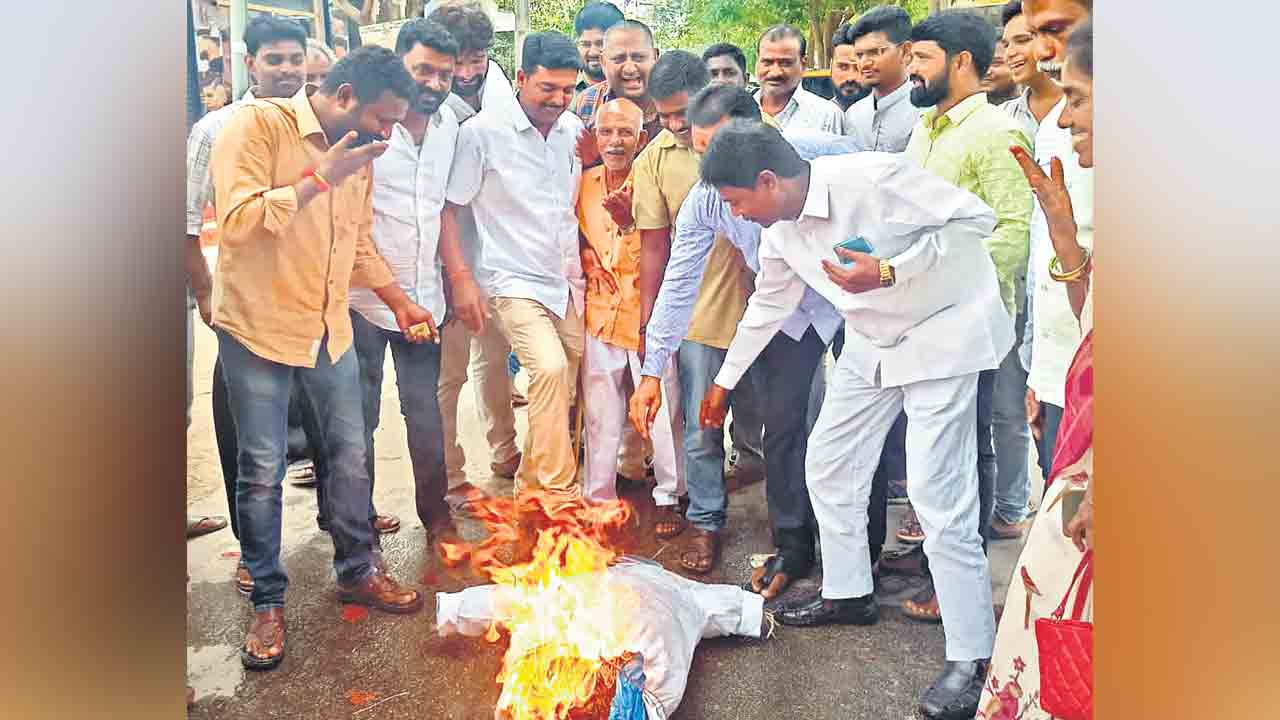 BRS | బిడ్డా.. గుండు కొట్టి సున్నం పెడ్తం.. ఎమ్మెల్యే మైనంపల్లిపై భగ్గుమన్న బీఆర్‌ఎస్