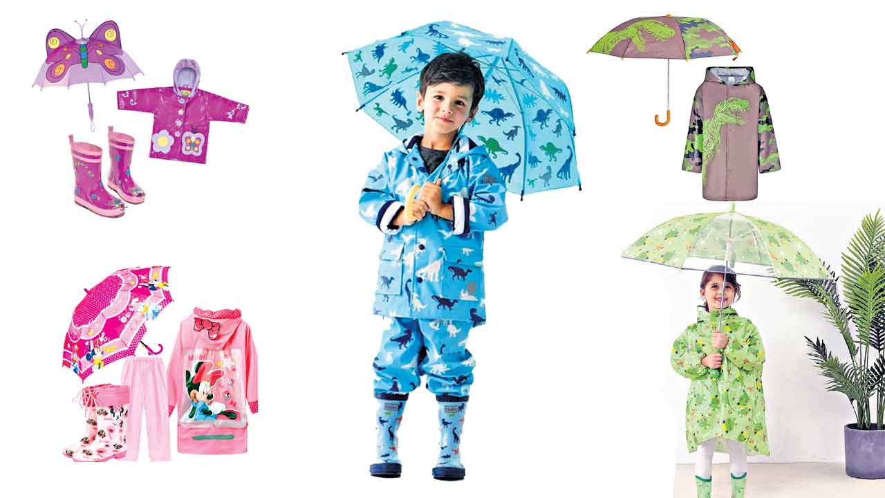 Rain suit | ఛత్రి, రెయిన్‌ కోటు, ప్యాంటు, బూట్లు.. అన్నీ మ్యాచింగ్ మ్యాచింగ్‌