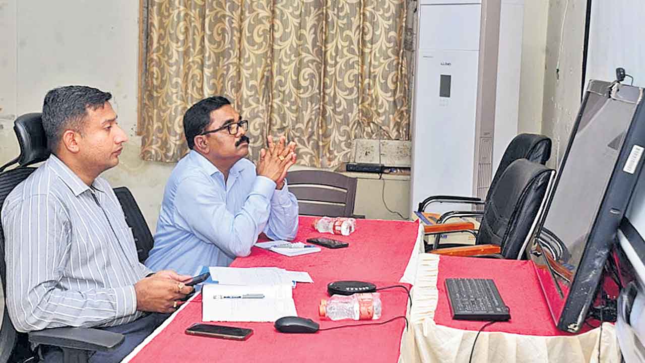 ప్రతిఒక్కరూ ఓటరుగా నమోదు చేయించుకోవాలి