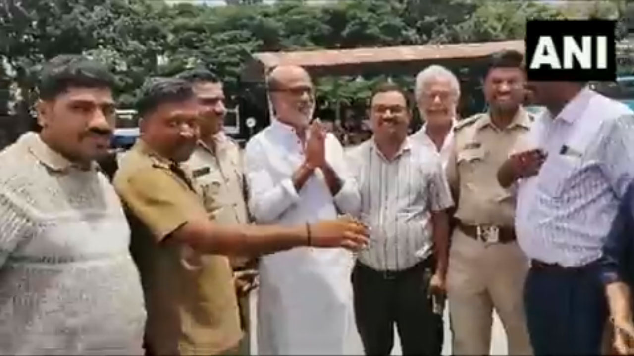 Superstar Rajinikanth బెంగుళూరు బ‌స్ డిపోలో ర‌జినీకాంత్.. వీడియో