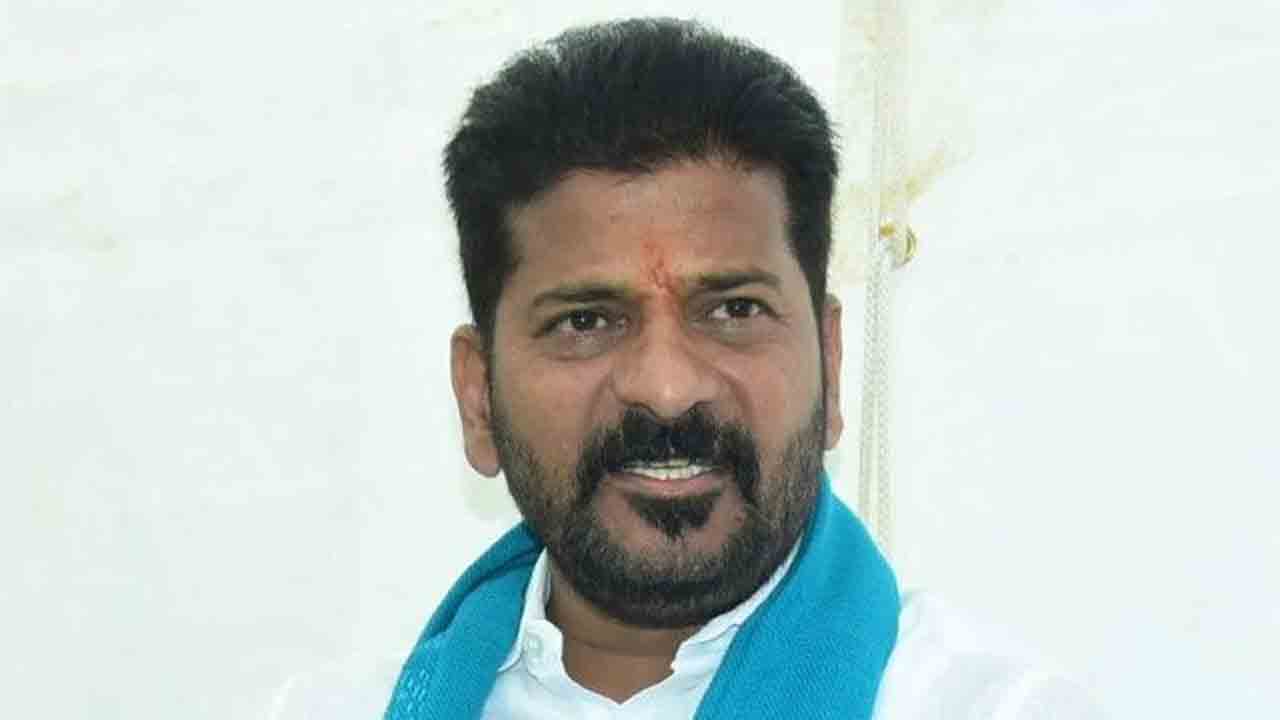 రేవంత్‌ అహంకారం వీడాలి