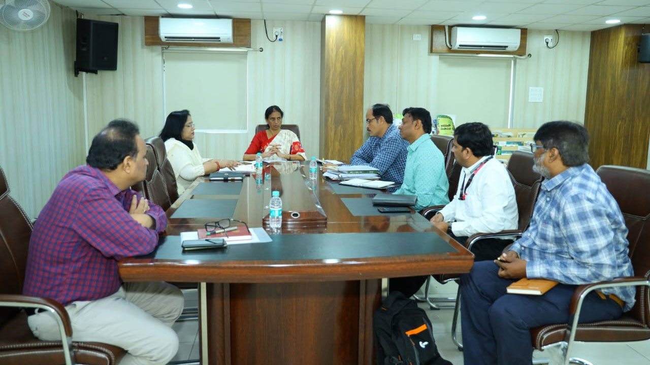 Telangana | డీఎస్సీకి అభ్య‌ర్థులు ప్రిపేర్ కావాలి.. రాజ‌కీయ నేత‌ల విమ‌ర్శ‌లను పట్టించుకోవ‌ద్దు : మంత్రి స‌బిత