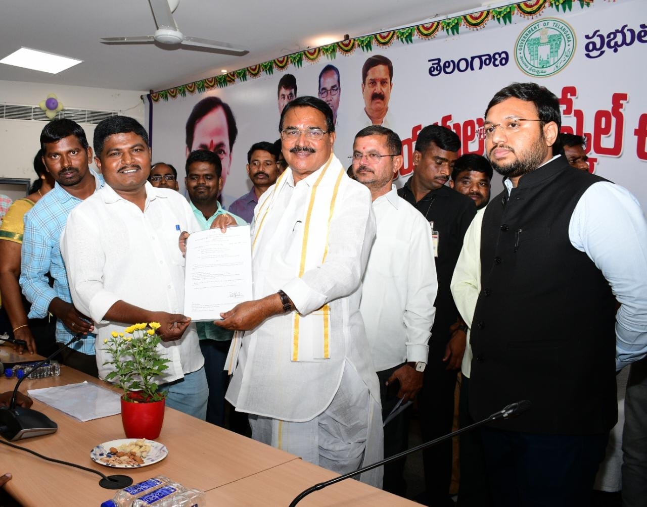 ప్రతిభ ఆధారంగానే కొలువులు