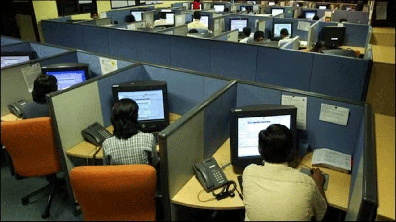 Layoffs | లేఆఫ్స్ ప్ర‌క‌టించిన బెంగ‌ళూర్ స్టార్ట‌ప్ : ఉద్యోగుల‌పై ఫిన్‌టెక్ యాప్ వేటు