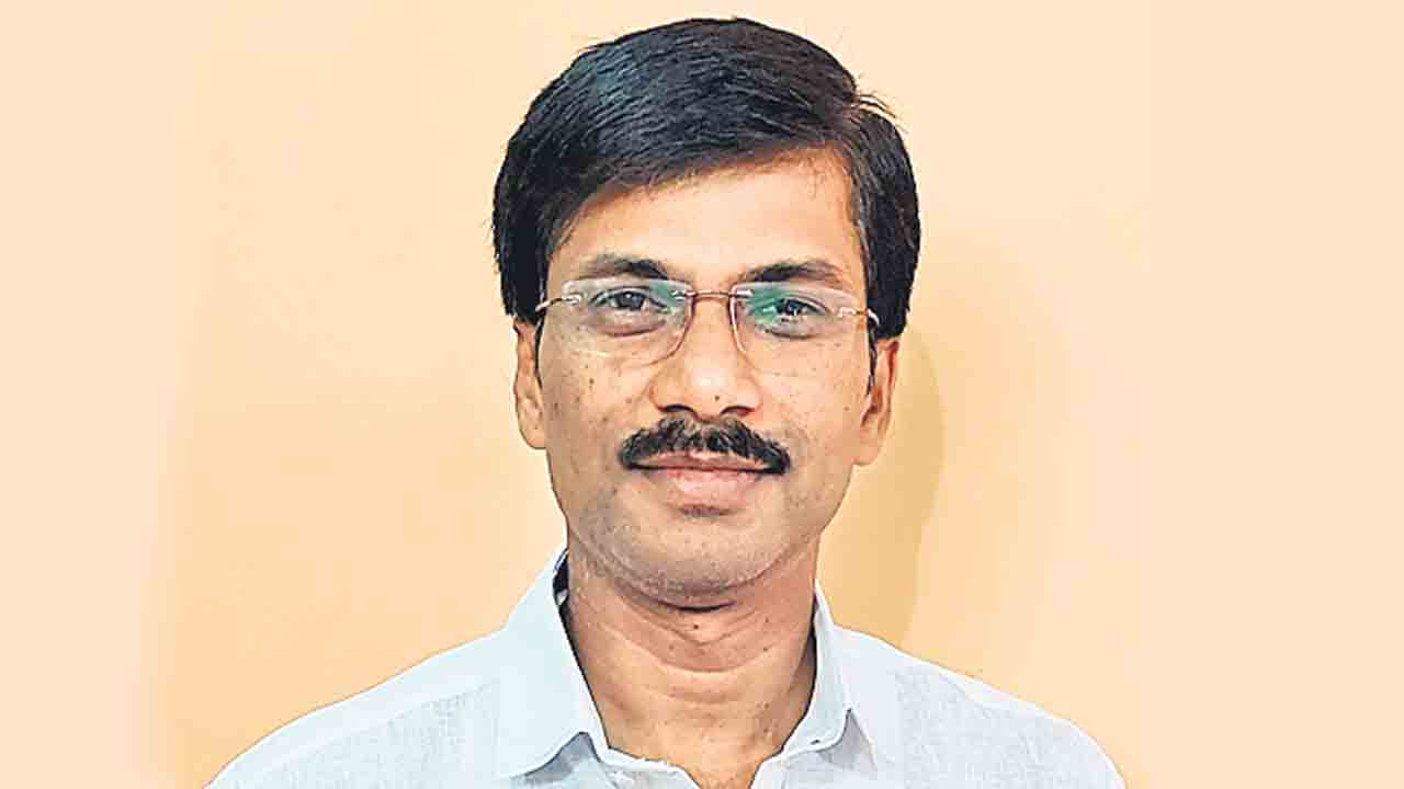 ఇద్దరు టీచర్లకు జాతీయ పురస్కారం