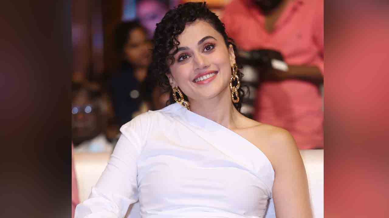 Tapsee Pannu | సినిమా ఫ్లాప్‌ అయితే హీరోయిన్లపైనే ఎందుకు తోసేస్తారో.. తాప్సీ ఇంట్రెస్టింగ్‌ కామెంట్స్‌