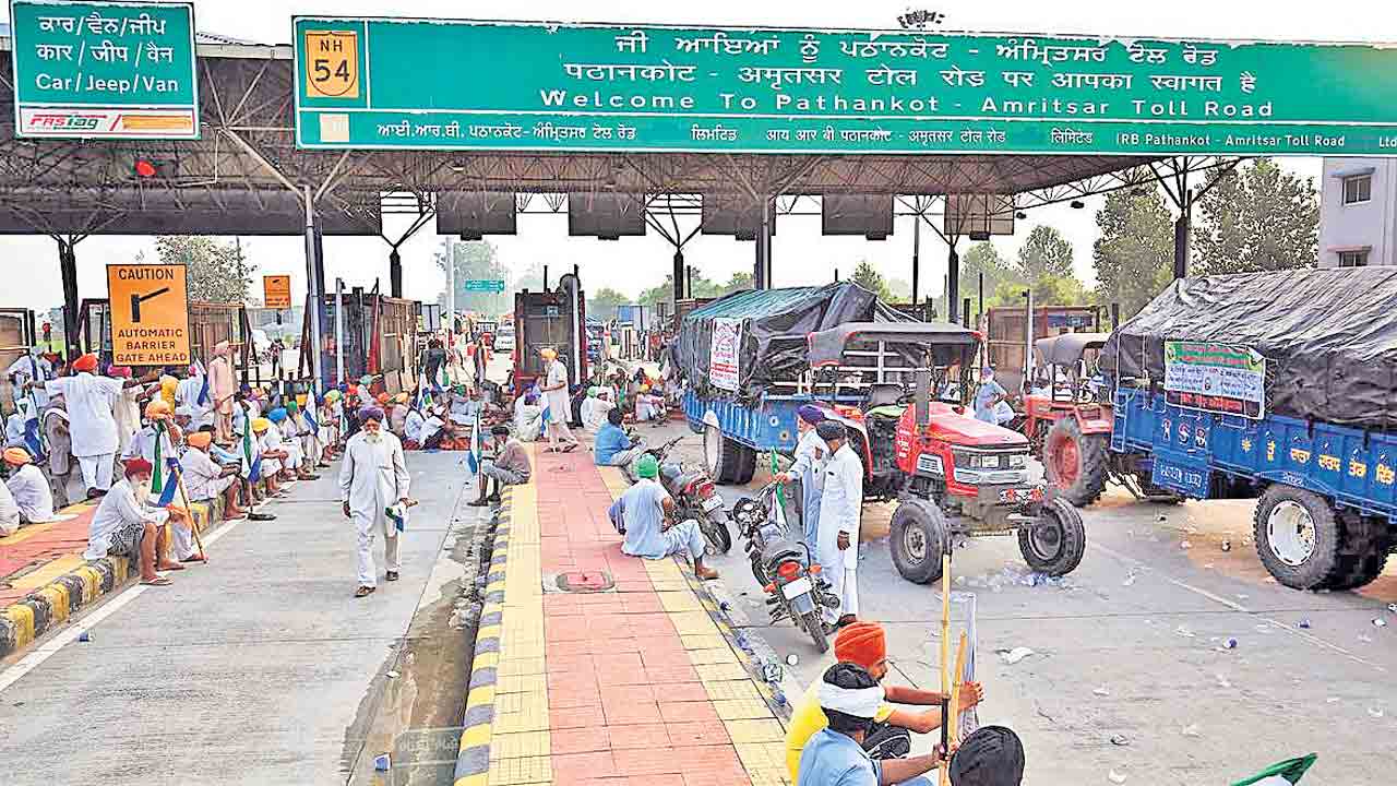 50 వేల కోట్ల ప్యాకేజీ ఇవ్వాలి