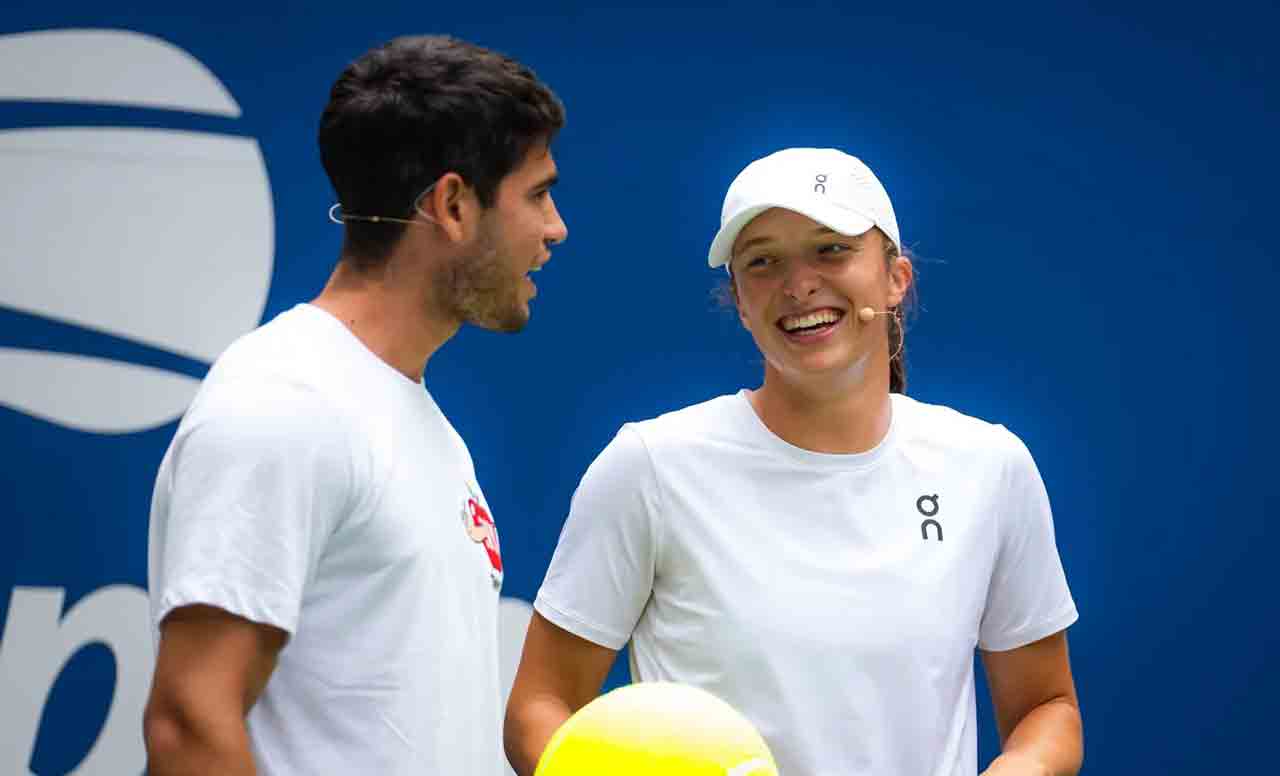 Football in Tennis Court | టెన్నిస్ కోర్టులో ఫుట్బాల్.. అభిమానులను ఫిదా చేసిన టాప్ సీడ్స్
