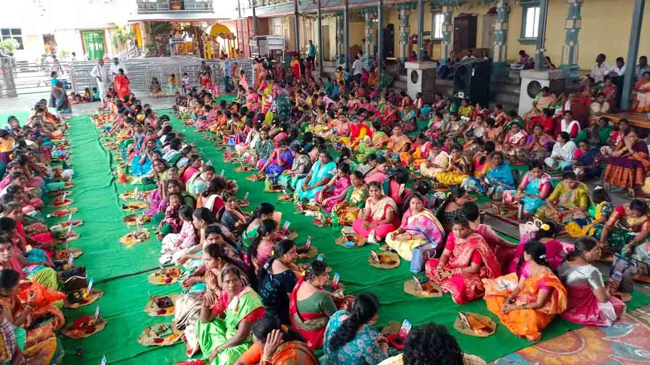 వరలక్ష్మీ నమోస్తుతే..