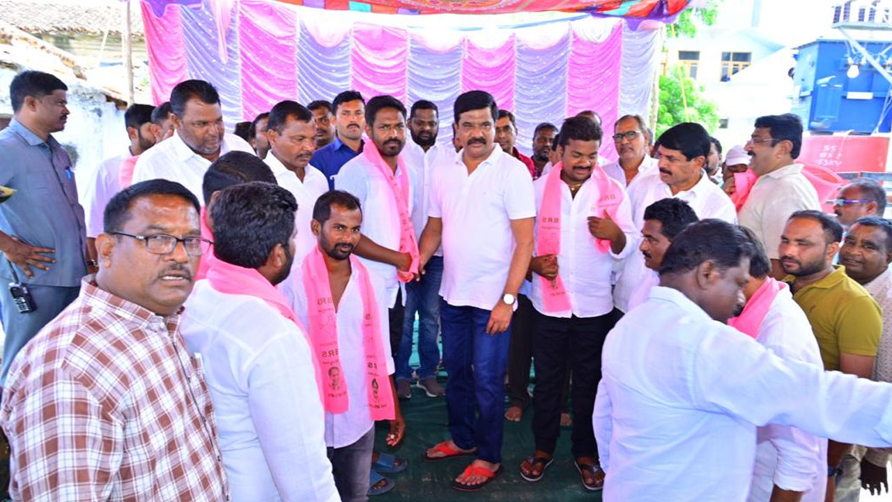 Minister Vemula | మంత్రి వేముల సమక్షంలో బీజేపీ నుంచి బీఆర్ఎస్‌లో చేరికలు