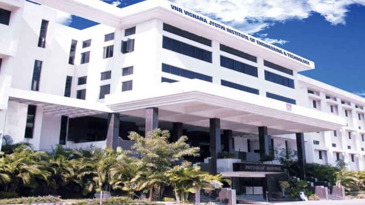 మరో రెండు ప్రైవేట్‌ యూనివర్సిటీలు