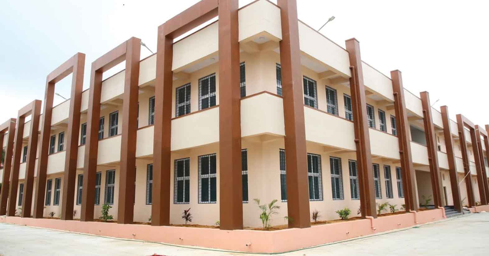 ప్రగతి పరుగులు.. వనపర్తిలో అభివృద్ధికి శ్రీకారం