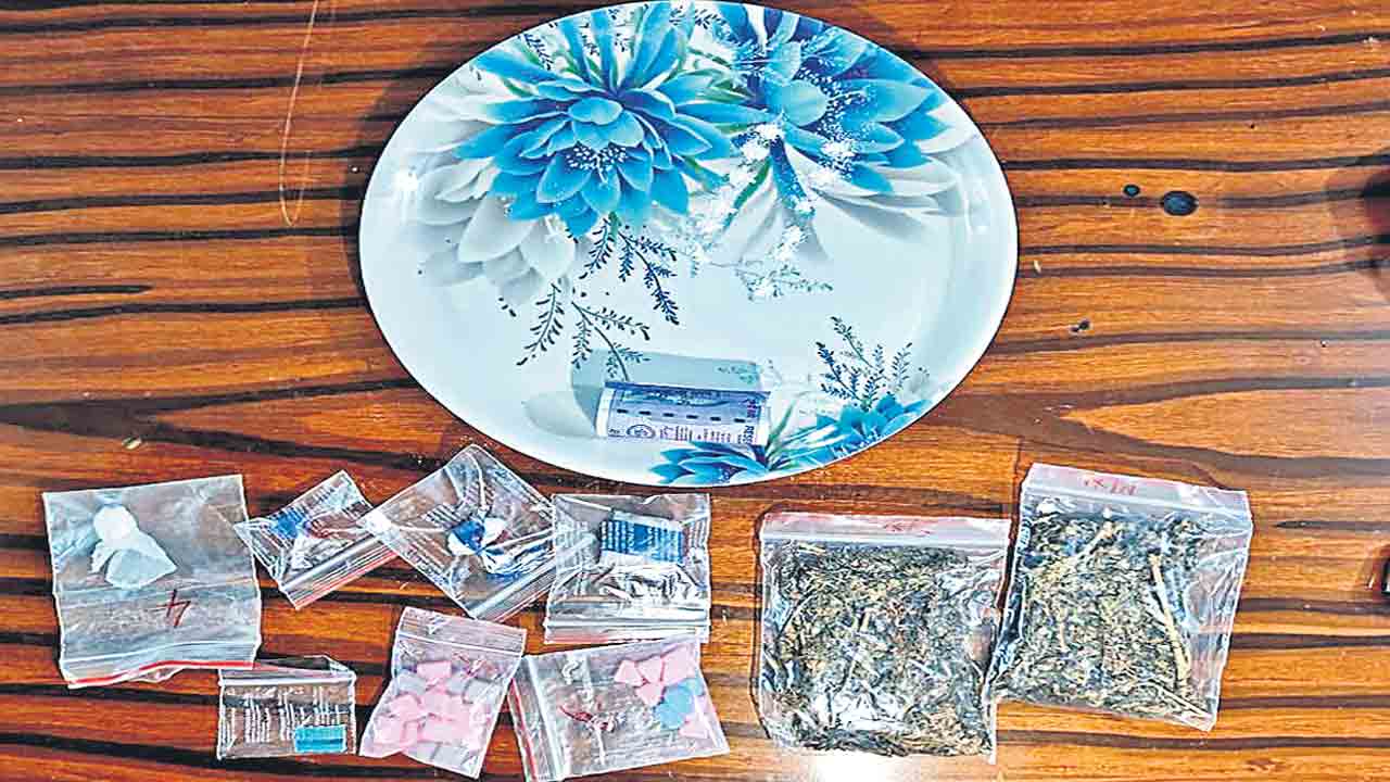 సినీ ఫైనాన్షియర్‌ రేవ్‌ పార్టీ