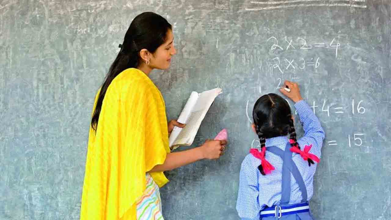 Teachers Transfers |  3 నుంచి టీచర్ల బదిలీలు.. నేడు పూర్తిస్థాయి షెడ్యూల్‌ విడుదల