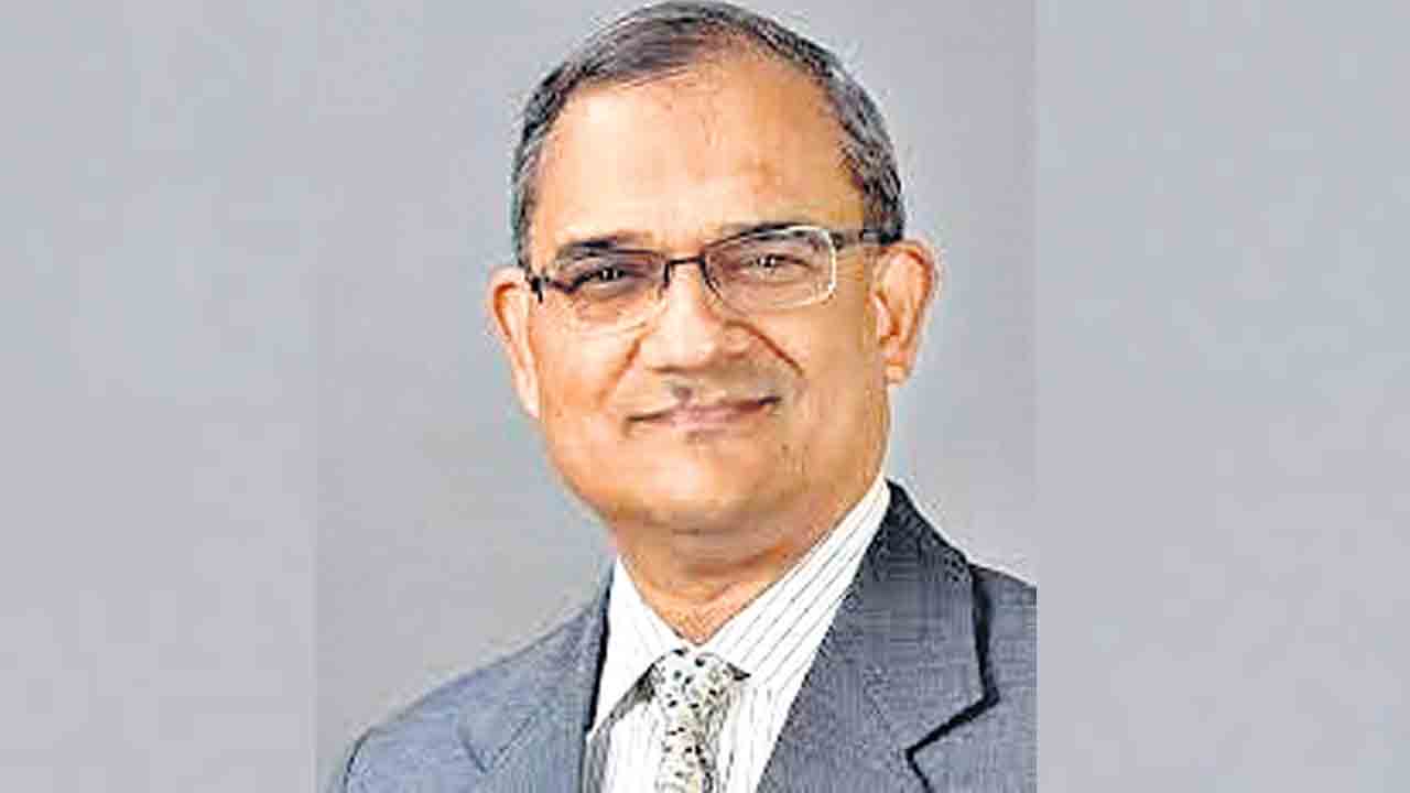 కొటక్‌ మహీంద్రా తాత్కాలిక ఎండీగా దీపక్‌ గుప్తా