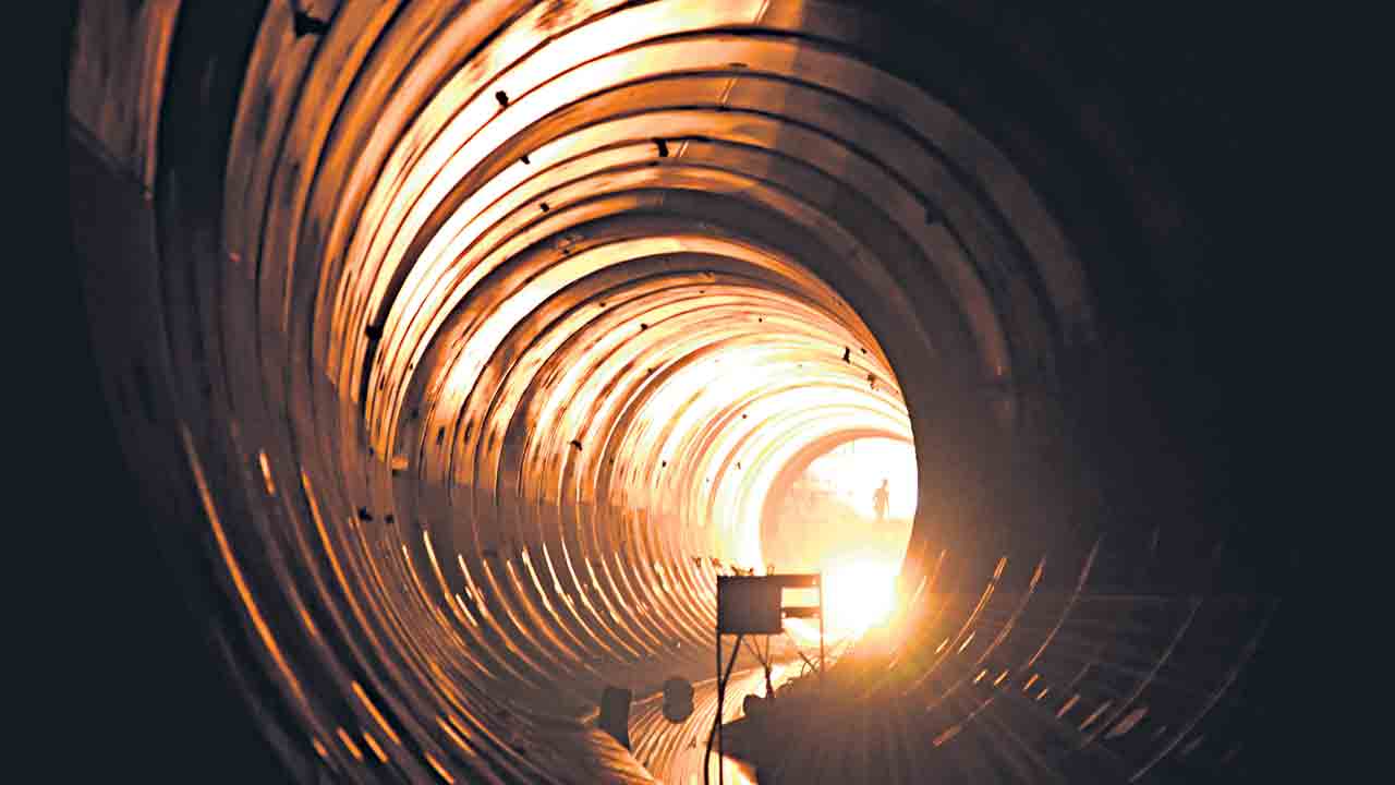 PRLIS |  సాంకేతిక అద్భుతంగా పాలమూరు ప్రాజెక్టు.. భూగర్భంలోనే 61న కిలోమీటర్లు జలమార్గం