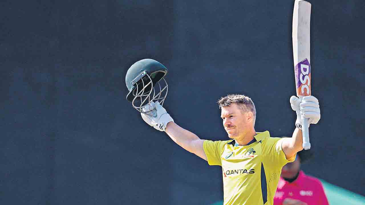 వార్నర్‌, లబుషేన్‌ సెంచరీలు