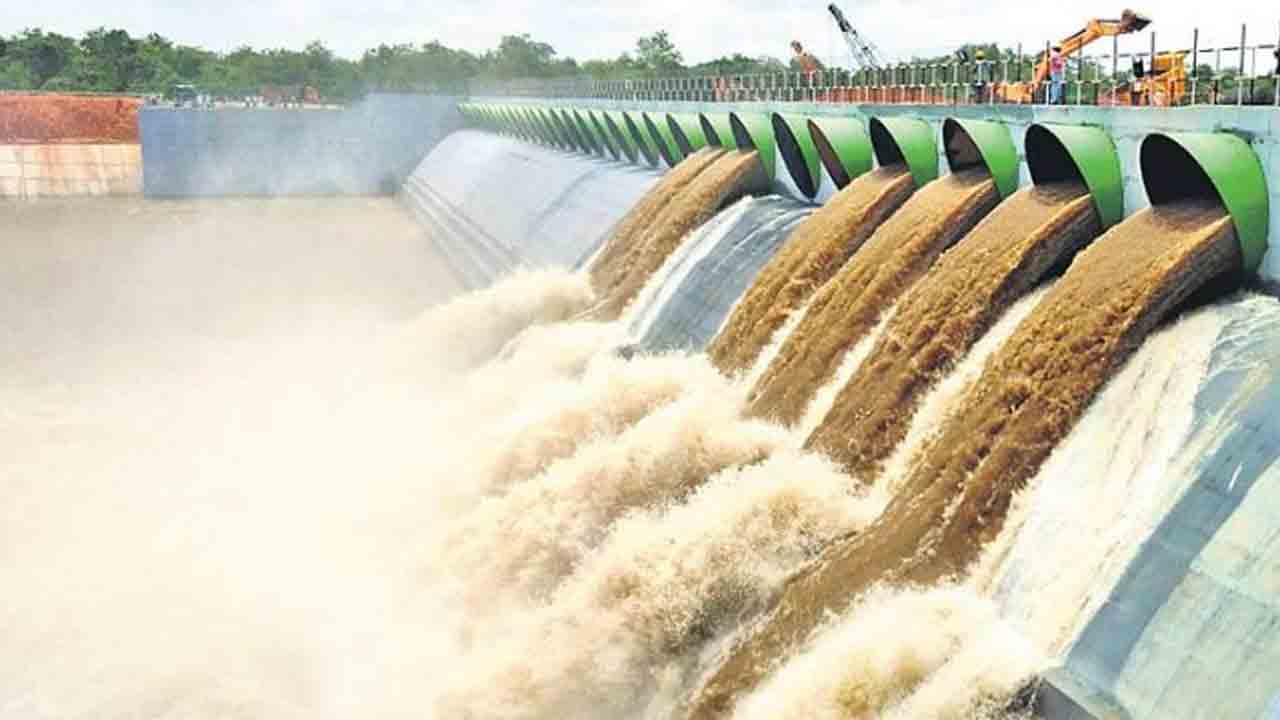 PRLIS |  పొలాల్లో పరవళ్లు తొక్కనున్న పాలమూరు సాగునీళ్లు.. 16న నార్లాపూర్‌ లిఫ్ట్‌లో మొదటి పంప్‌ను ప్రారంభించనున్న సీఎం కేసీఆర్‌