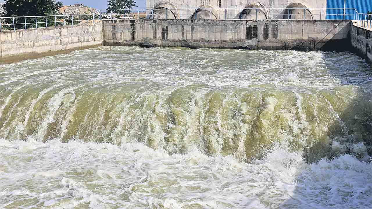 PRLIS |  పాలమూరుతో సీమాంధ్ర పాలకుల కుట్రలన్నీ పటాపంచలు.. సీఎం కేసీఆర్‌ విజన్‌తో కృష్ణా జలాలను ఒడిసిపట్టేందుకు మార్గం సుగమం