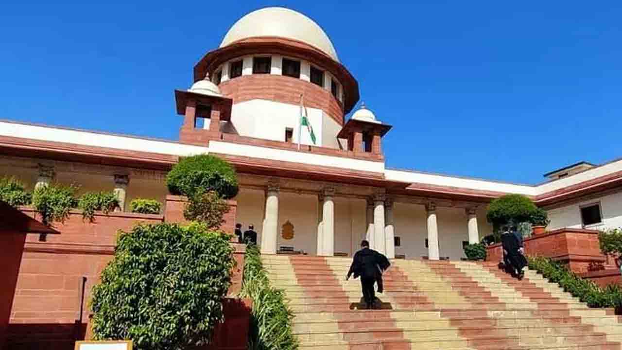 రాజ్యాంగ ధర్మాసనానికి ‘రాజద్రోహం’ పిటిషన్లు